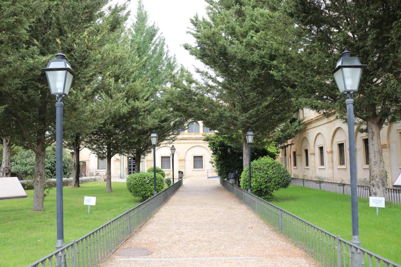 Hotel Monasterio De Tejeda Garaballa Eksteriør bilde