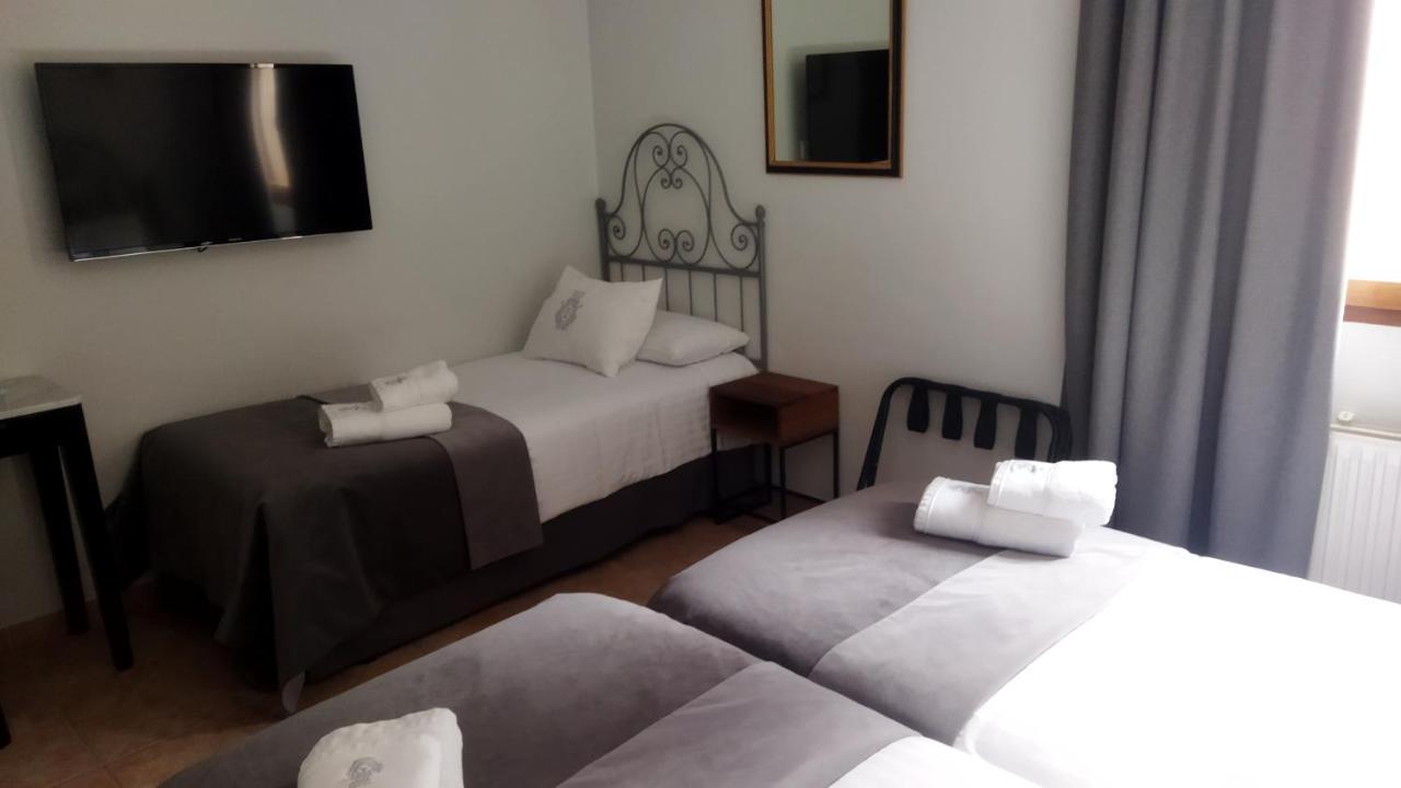 Hotel Monasterio De Tejeda Garaballa Eksteriør bilde